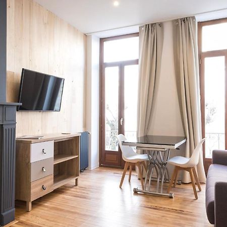 Appartement NOUVEAU ! Studio NEUF, charme de l ancien, balcon, Netflix 4K...  à Bagnères-de-Bigorre Extérieur photo
