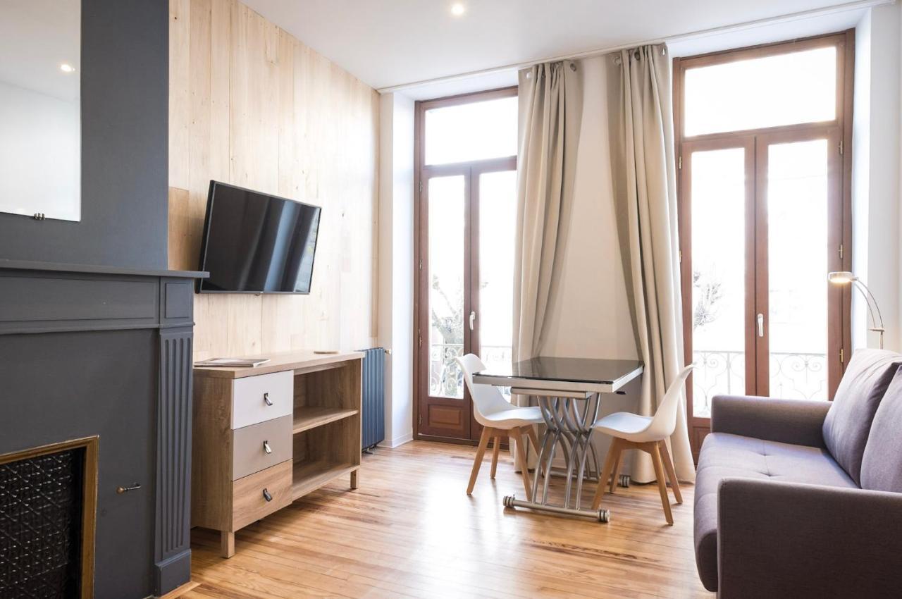 Appartement NOUVEAU ! Studio NEUF, charme de l ancien, balcon, Netflix 4K...  à Bagnères-de-Bigorre Extérieur photo