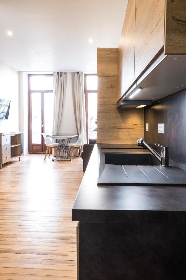 Appartement NOUVEAU ! Studio NEUF, charme de l ancien, balcon, Netflix 4K...  à Bagnères-de-Bigorre Extérieur photo