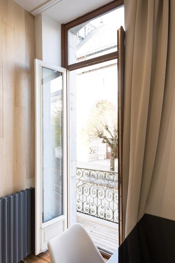 Appartement NOUVEAU ! Studio NEUF, charme de l ancien, balcon, Netflix 4K...  à Bagnères-de-Bigorre Extérieur photo